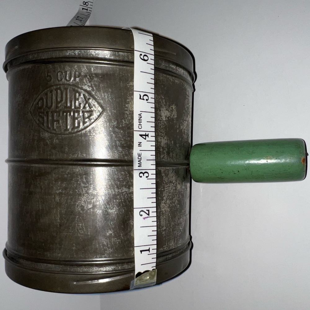 Vintage Duplex 5 Cup Sifter